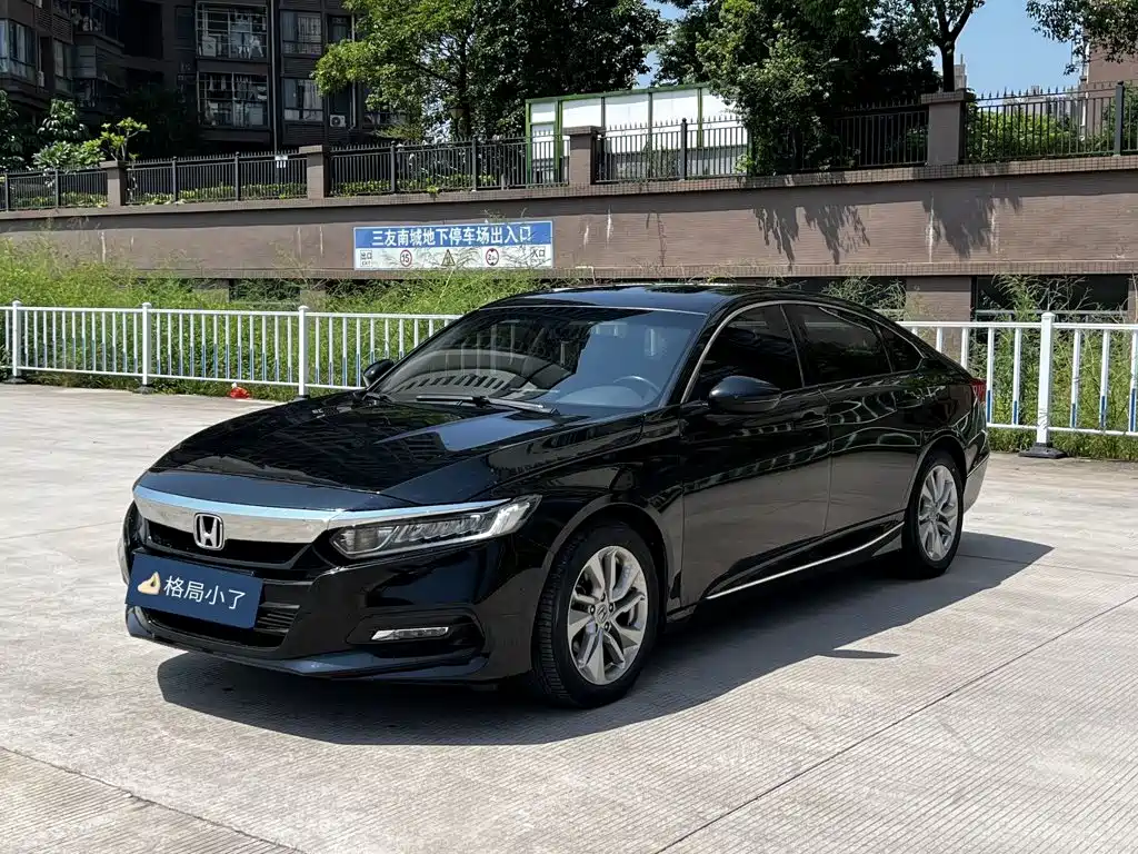 Фото 1 - Honda Accord