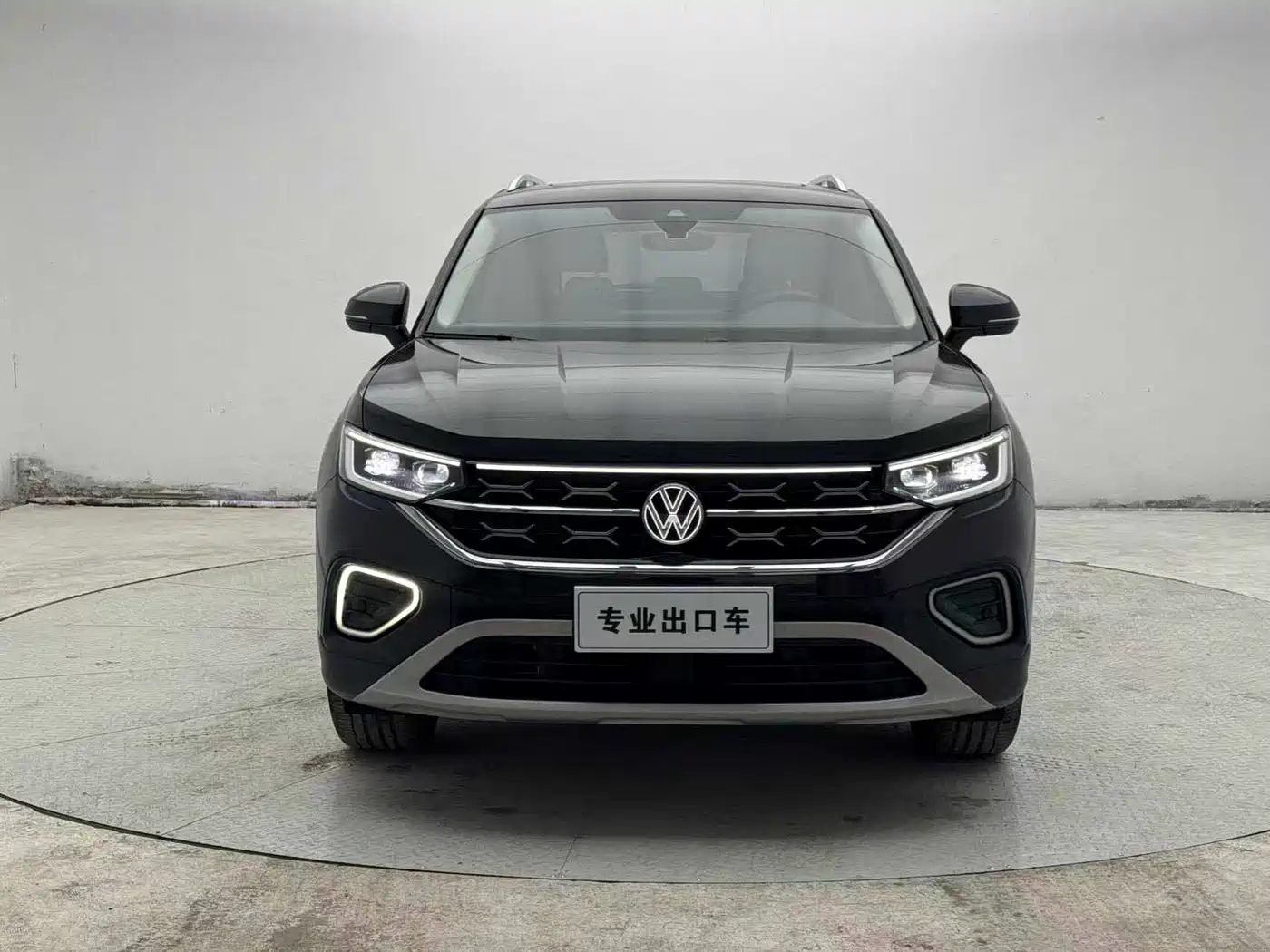 Volkswagen Tayron 2023 280TSI 2WD Luxury Plus Advanced Edition фото 2