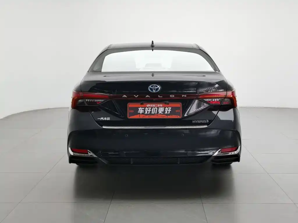 Фото 4 - Toyota Avalon