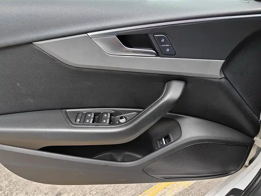 Audi A4L 2017 Plus 40 TFSI Progressive фото 7