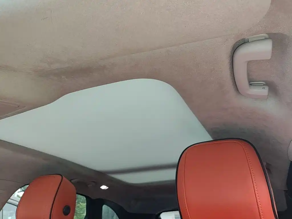 Фото 9 - Jaguar F-PACE