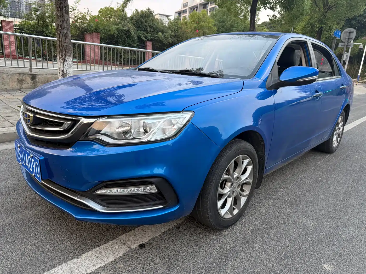 Фото 1 - Geely Vision