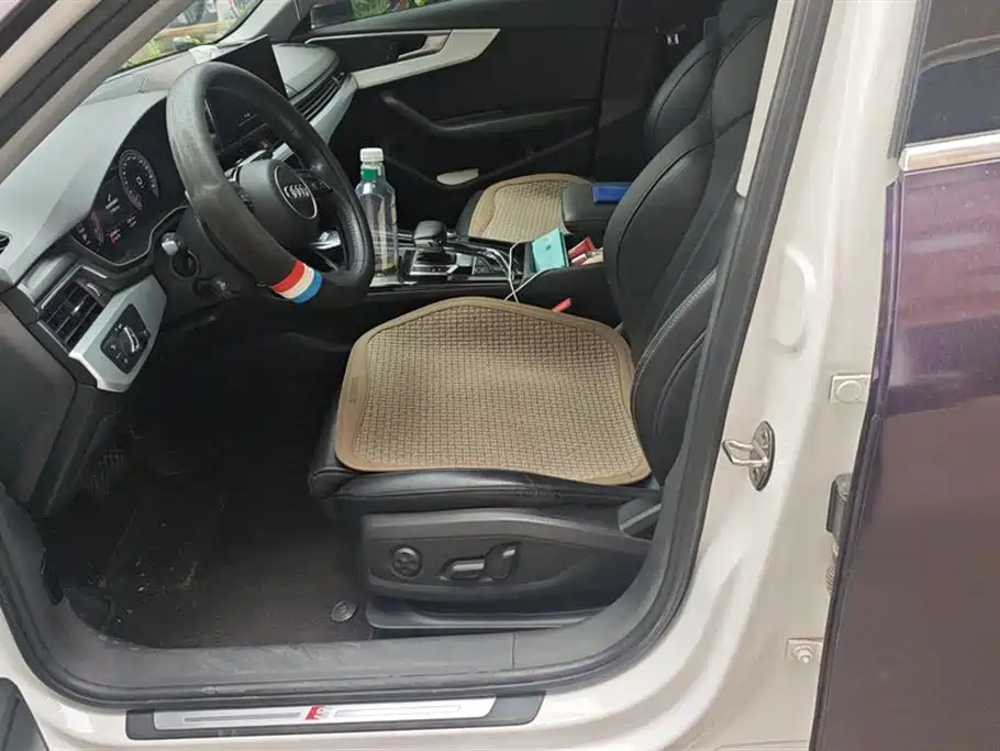 Audi A4L 2020 40 TFSI Luxury Dynamic фото 9