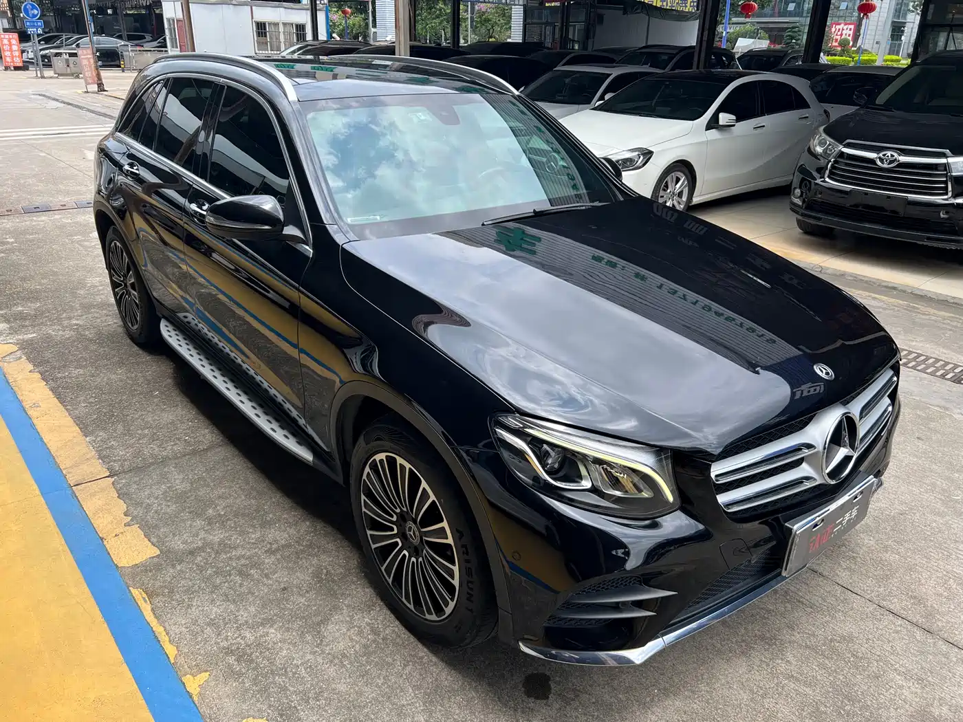 Mercedes-Benz GLC 2019 Facelift GLC 300 L 4MATIC Dynamic фото 3