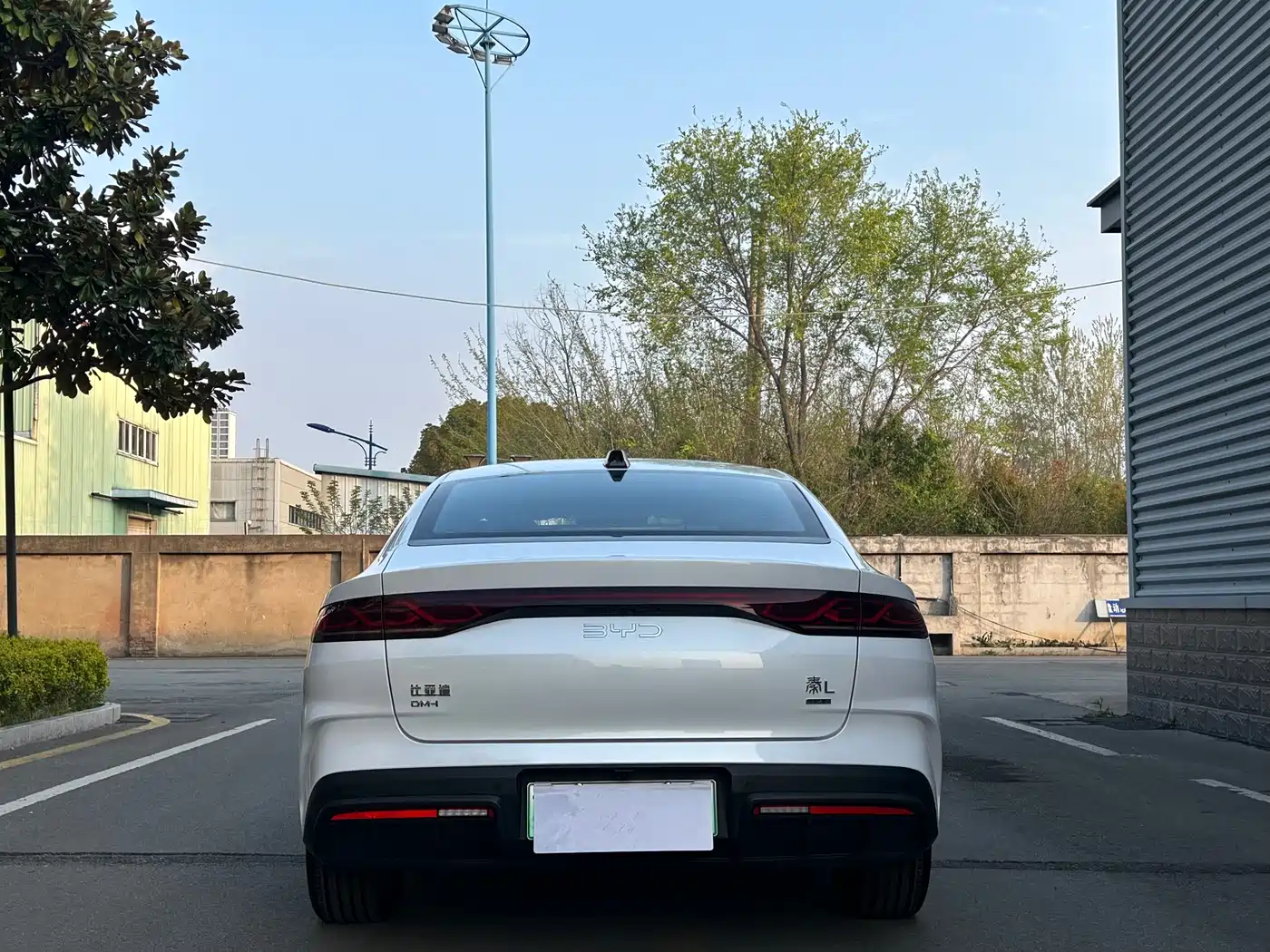 BYD Qin L 2025 DM-i Smart Drive Edition 120KM Surpassing фото 4