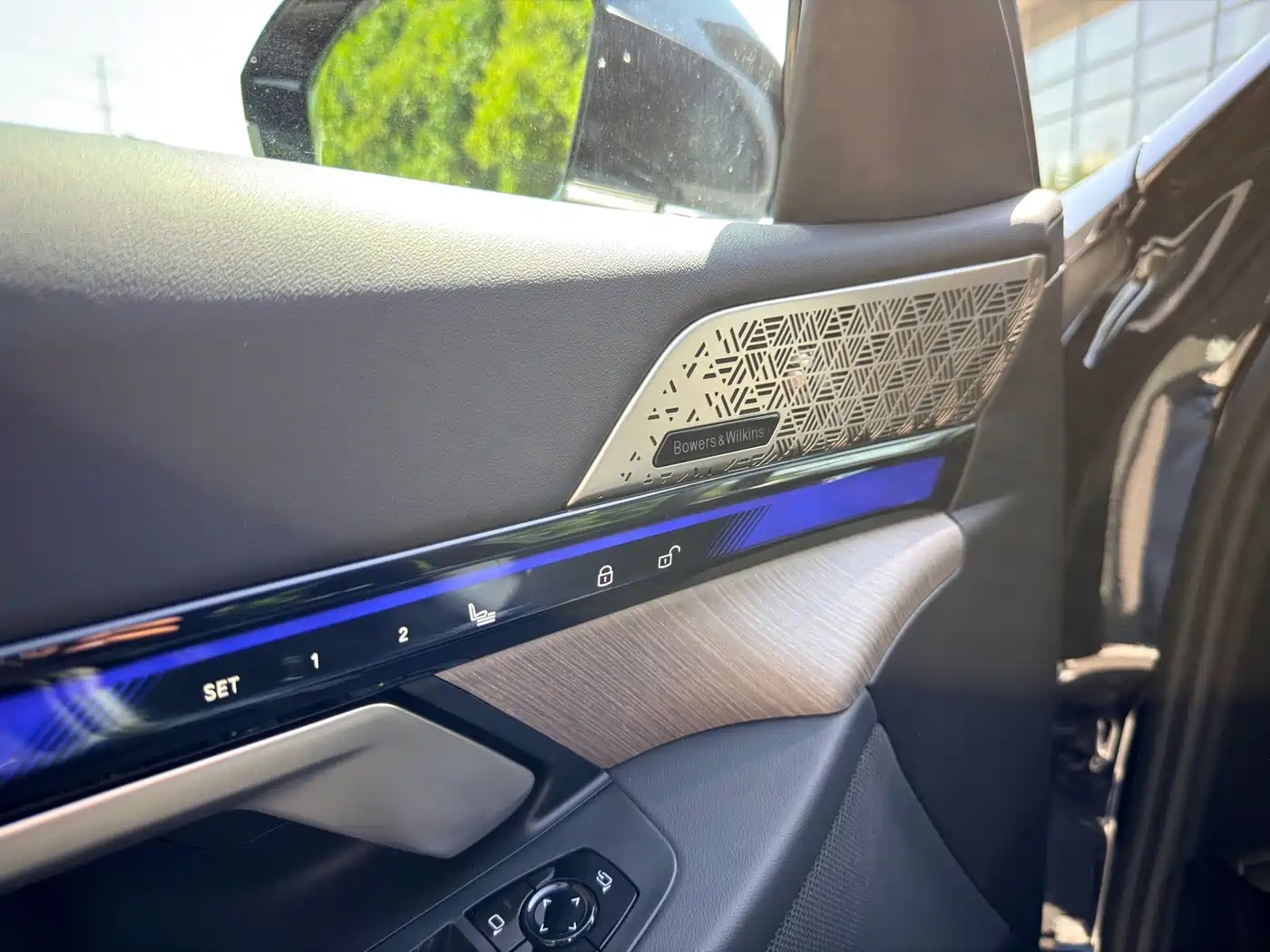 BMW 5 Series 2024 530Li Premium M Sport Package фото 9