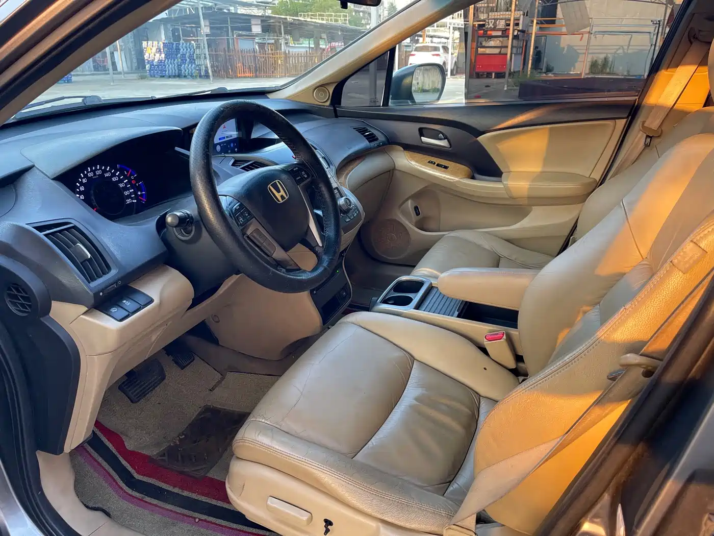 Фото 9 - Honda Odyssey