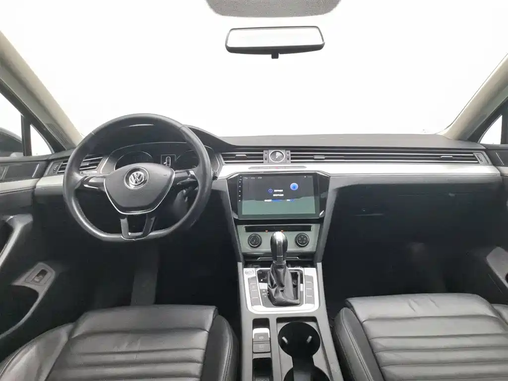Volkswagen Magotan 2018 280TSI DSG Comfort фото 5
