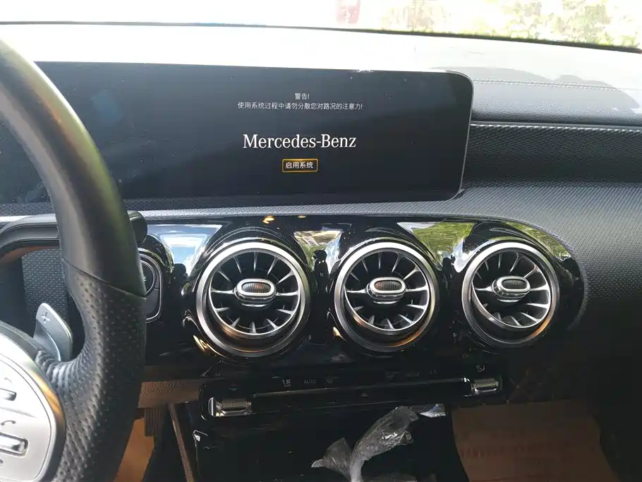 Mercedes-Benz A-Class 2020 A 200 L Sport Sedan фото 13