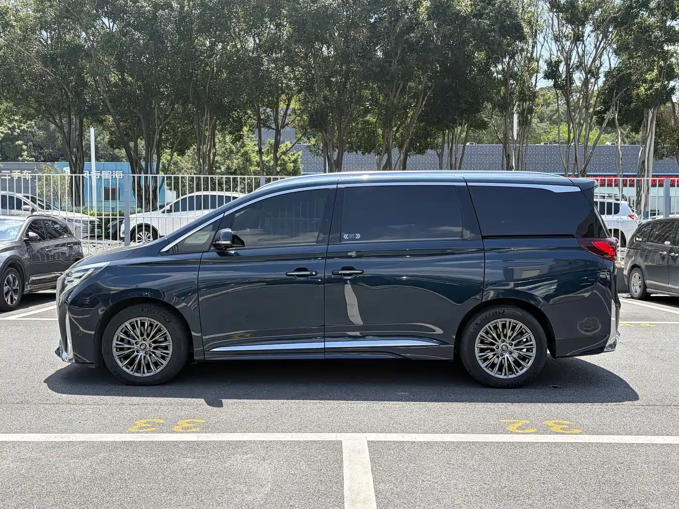 GAC Trumpchi Trumpchi M8 2021 Leading Show Series 390T Ultimate Edition фото 4