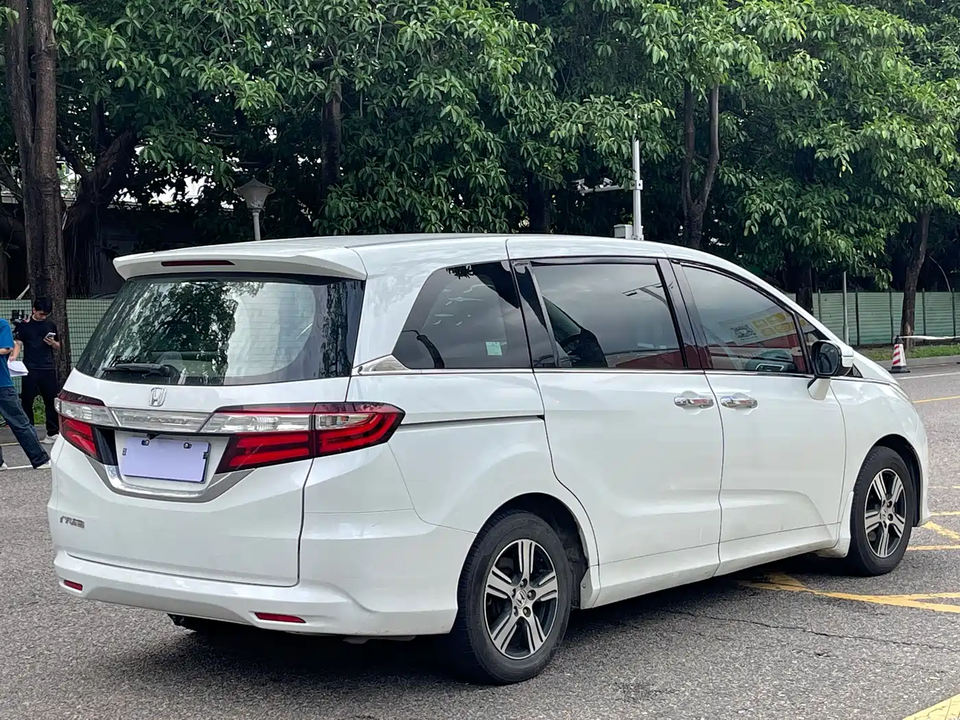Фото 11 - Honda Odyssey
