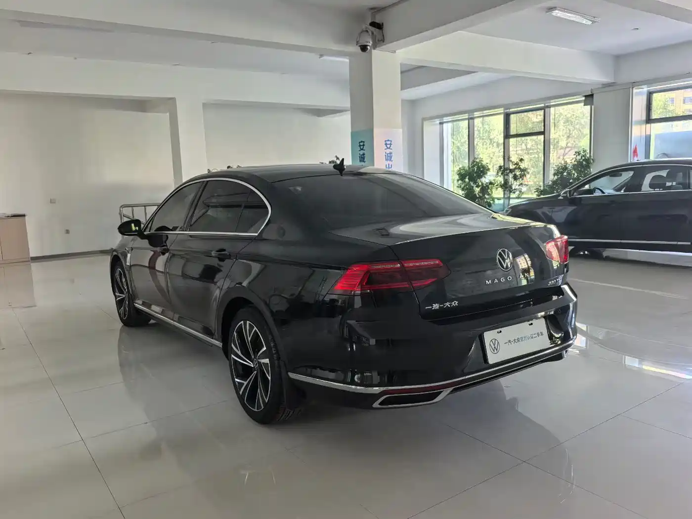Volkswagen Magotan 2021 330TSI DSG 30th Anniversary Edition фото 6