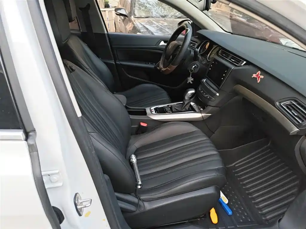 Peugeot 408 2019 350THP Automatic Luxury Edition China V фото 25