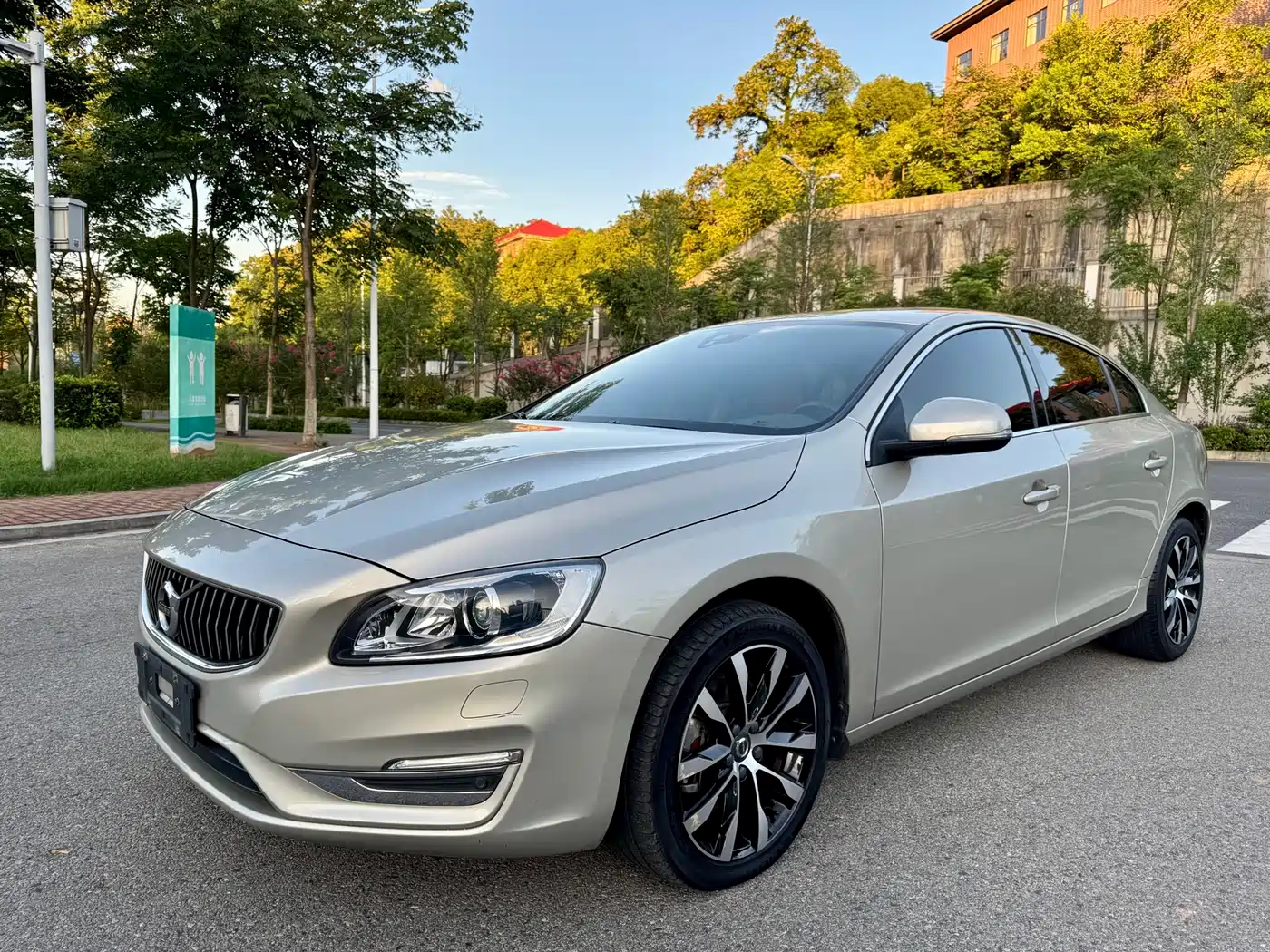 Volvo S60