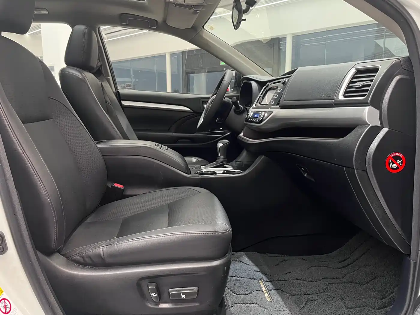 Toyota Highlander 2015 2.0T AWD Luxury Edition 7-seater фото 15