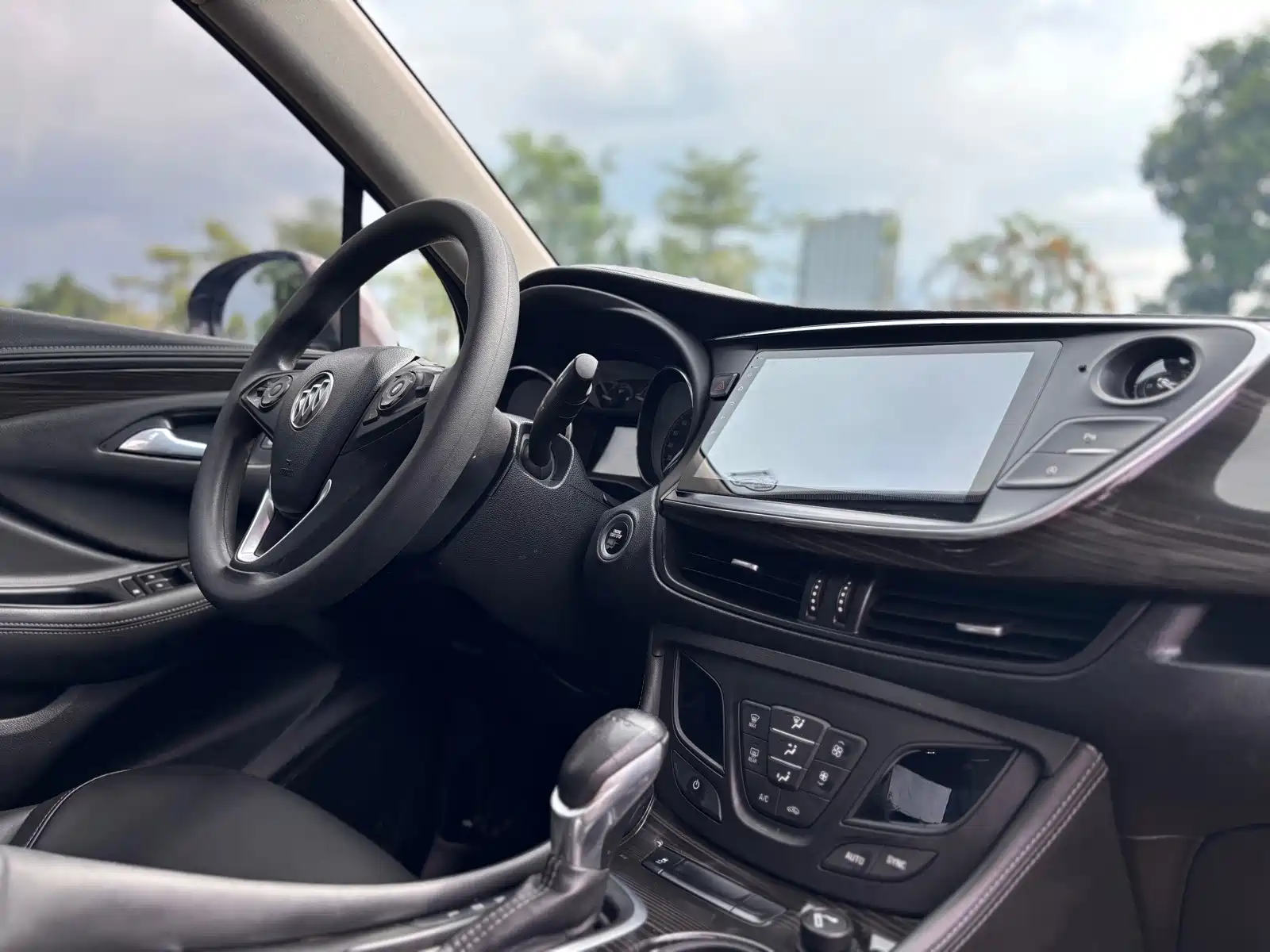 Photo 19 - Buick Envision Plus