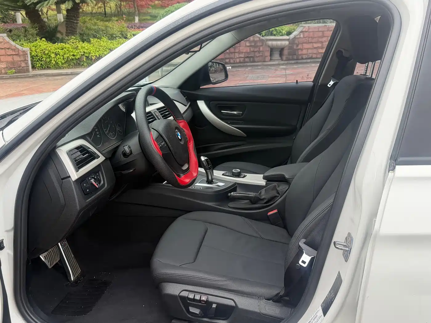 BMW 3 Series 2015 320i Progressive фото 7