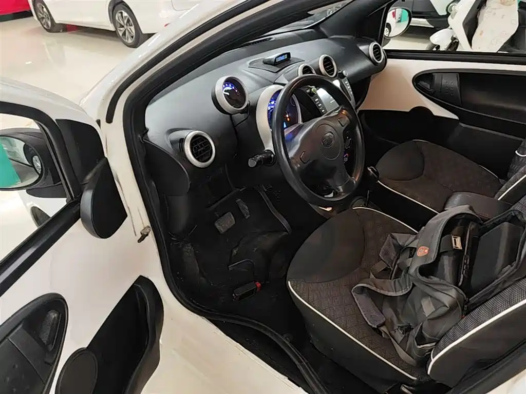 BYD F0 2015 1.0L AMT Xuan Cool Edition фото 12