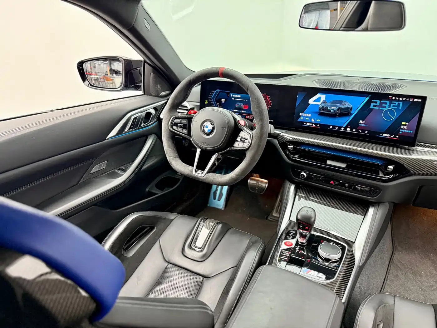 BMW M4 2024 BMW M4 Coupe M xDrive Competition фото 8