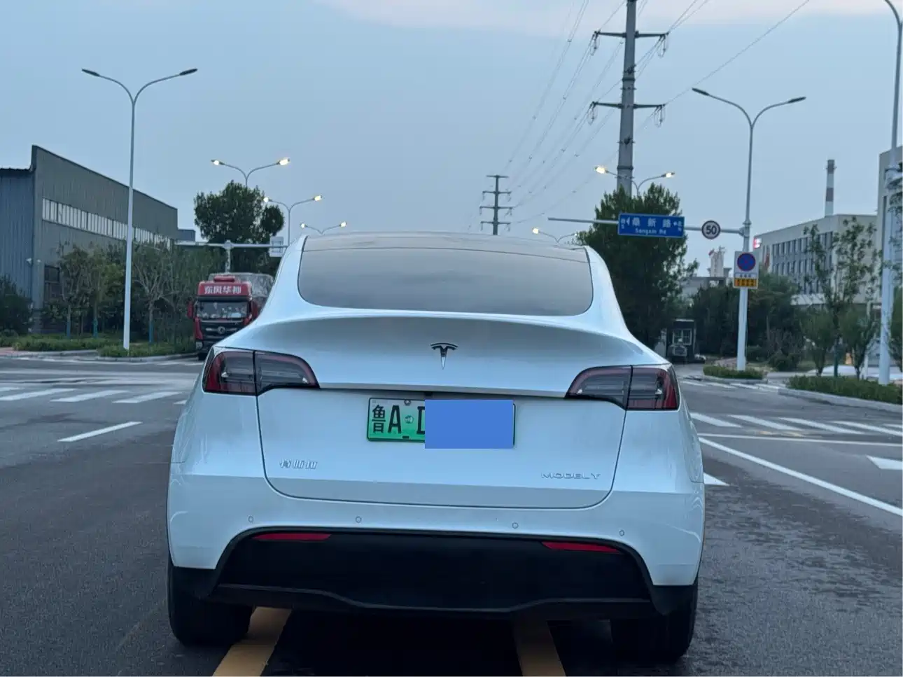 Photo 18 - Tesla Model Y