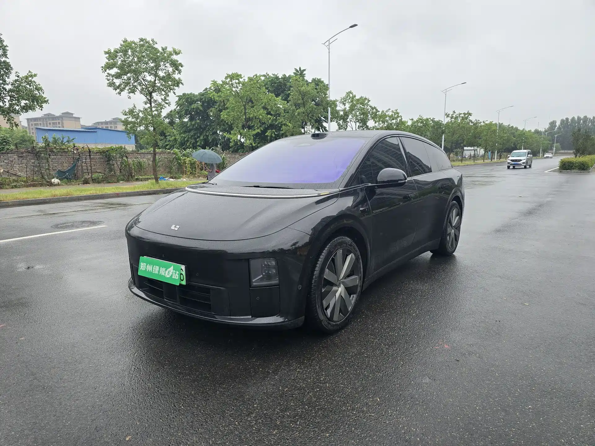Photo 1 - Li Auto i6