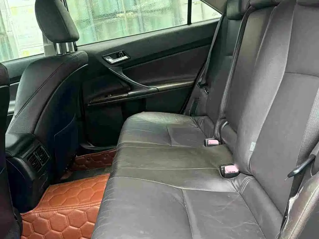 Toyota Reiz 2013 2.5V Elite Edition фото 10
