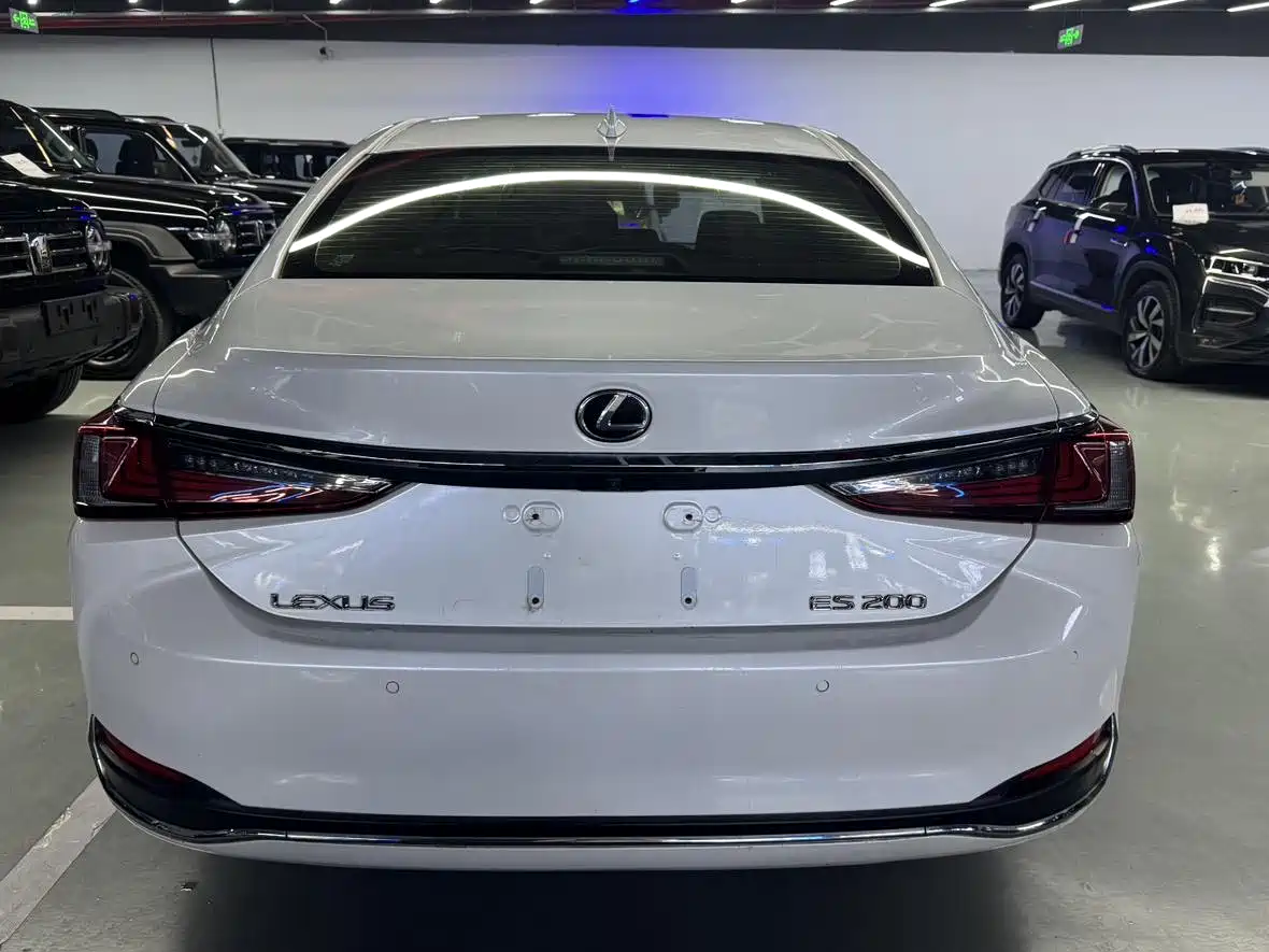 Lexus ES 2020 200 Excellence фото 11