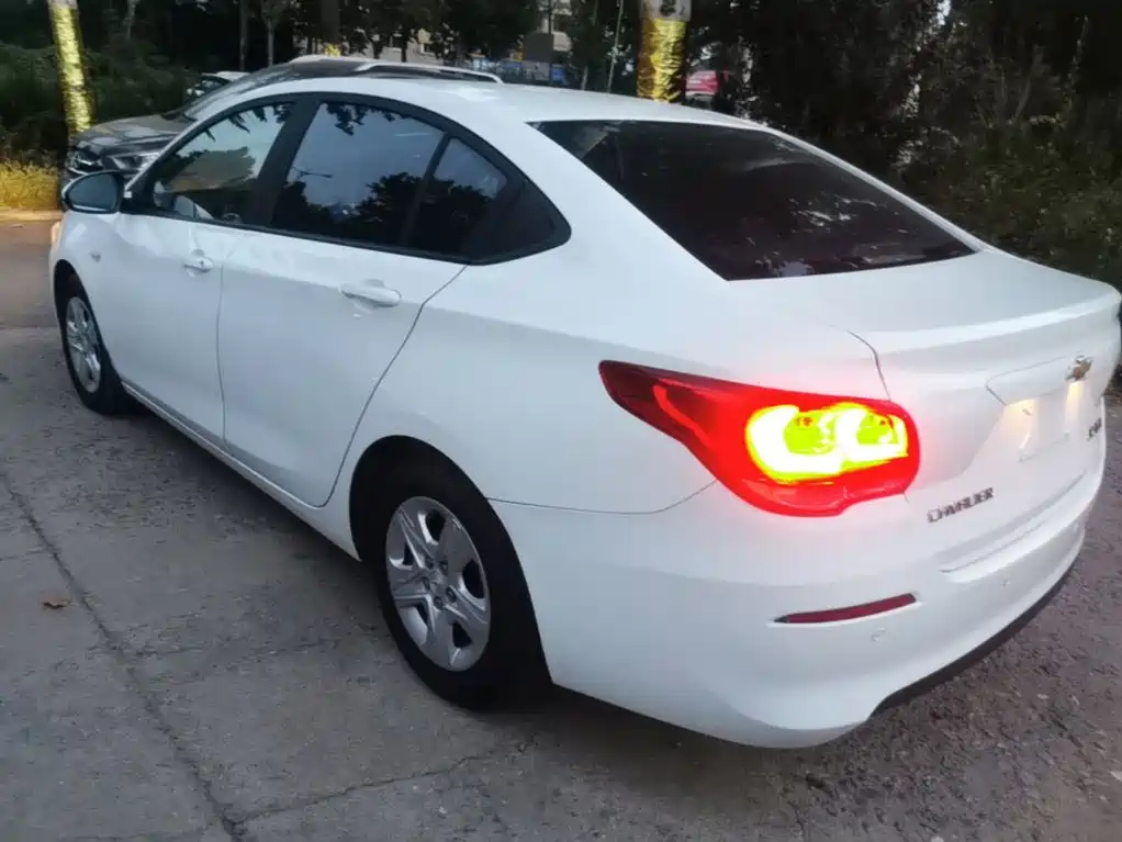 Photo 5 - Chevrolet Cavalier