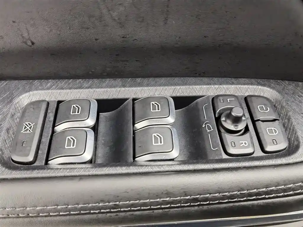 Lynk & Co 01 2021 2.0TD 2WD Pro фото 9
