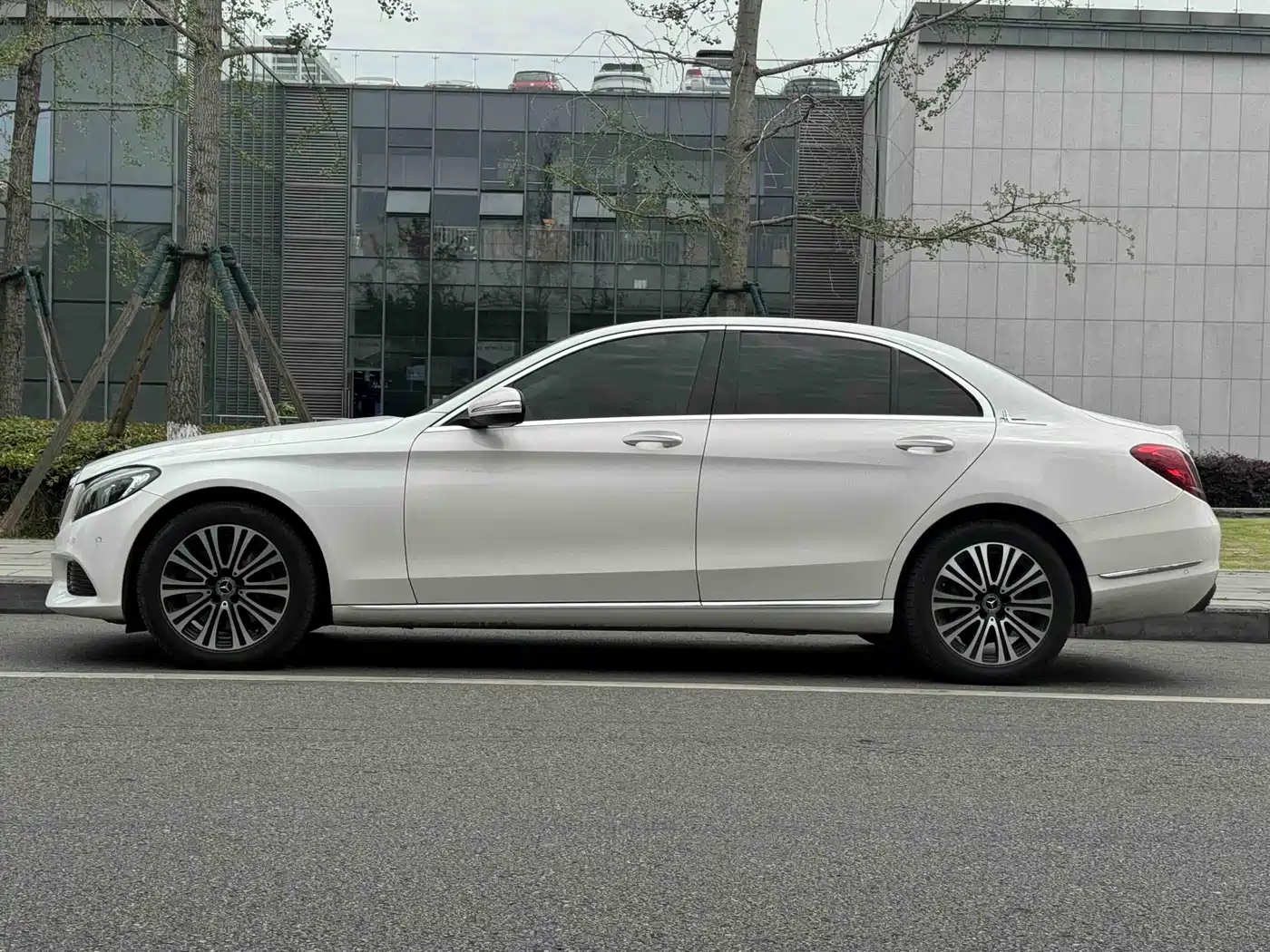Mercedes-Benz C-Class 2018 C 200 L фото 4