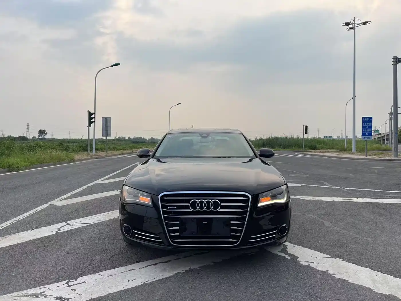 Audi A8 2012 A8L 45 TFSI quattro Comfort фото 2