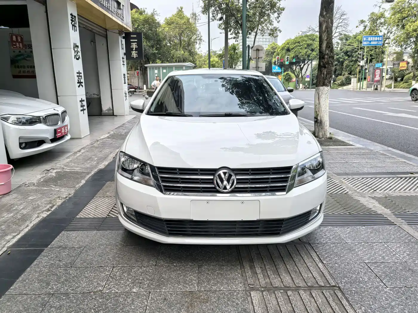 Volkswagen Lavida 2013 Facelift Classic 1.6L Manual Comfort фото 2
