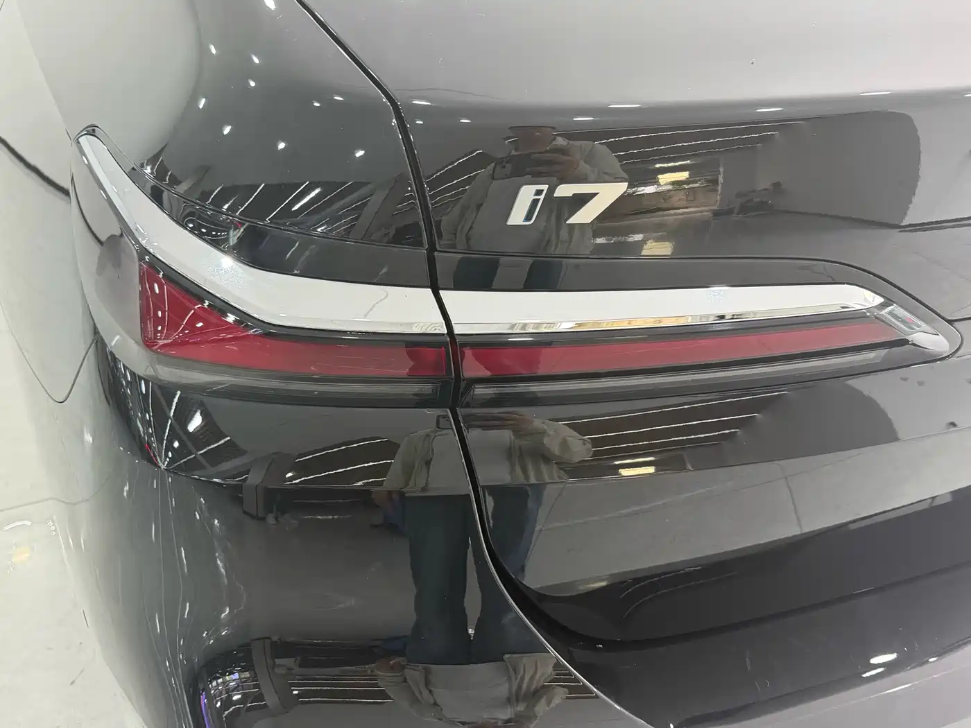 BMW i7 2023 eDrive50L Leading M Sport Package фото 7
