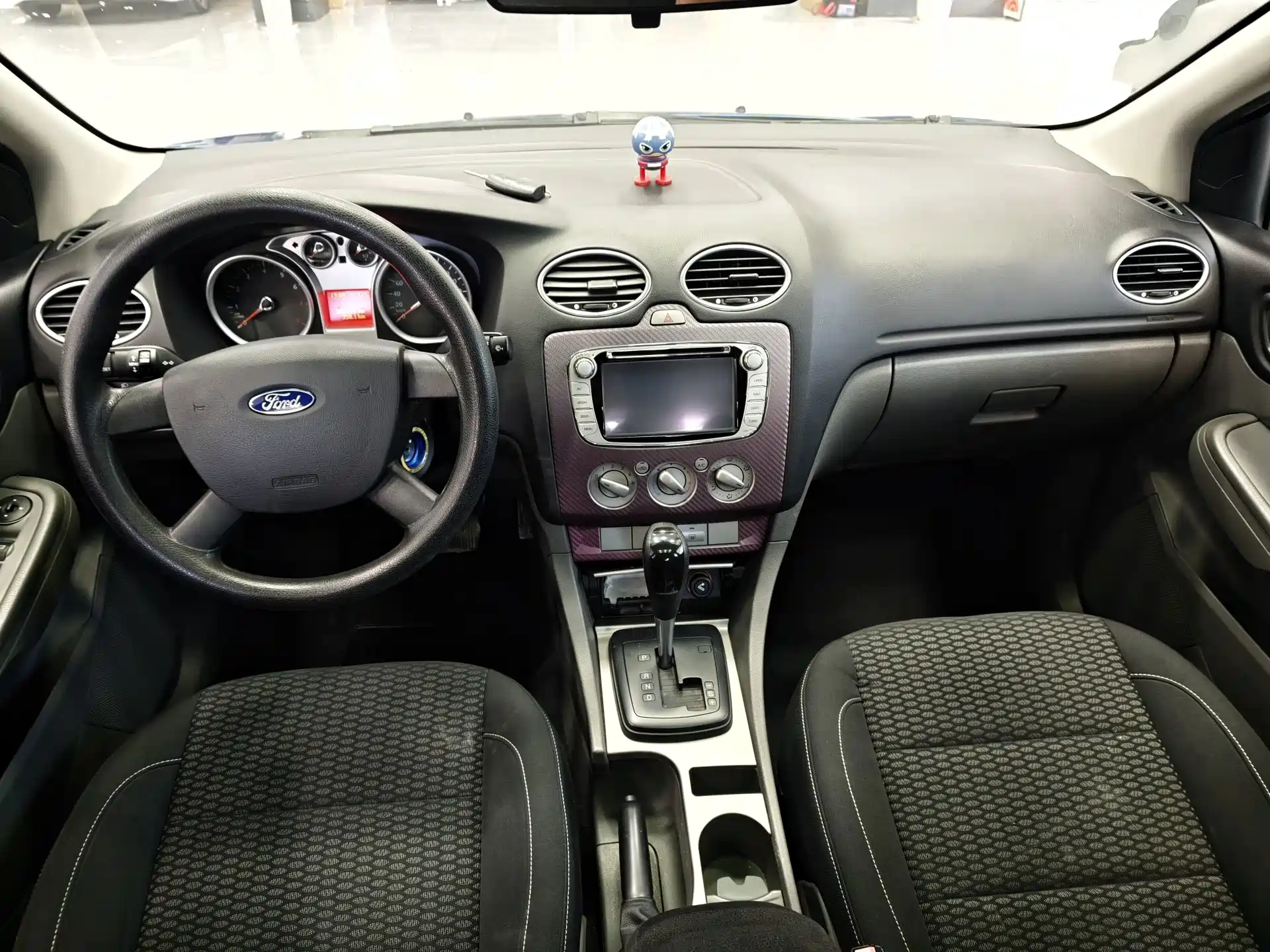 Фото 13 - Ford Focus