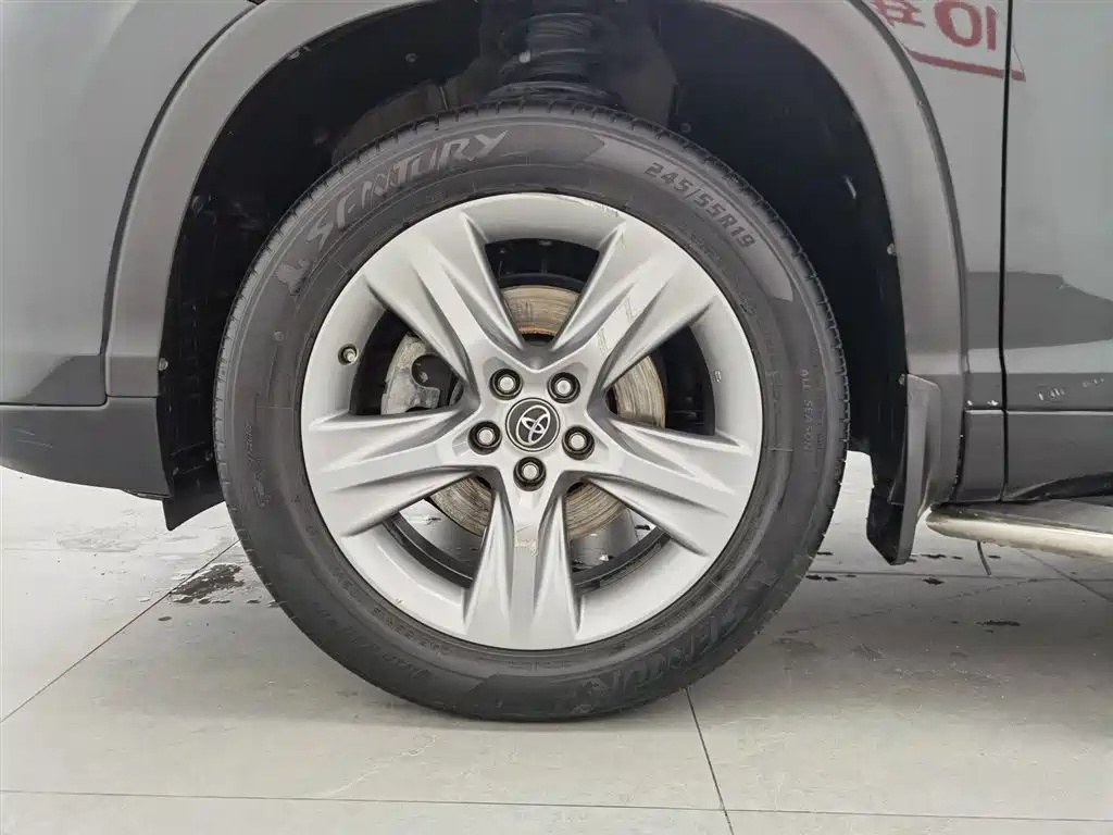Toyota Highlander 2018 2.0T 4WD Luxury 7-seater (China V) фото 17