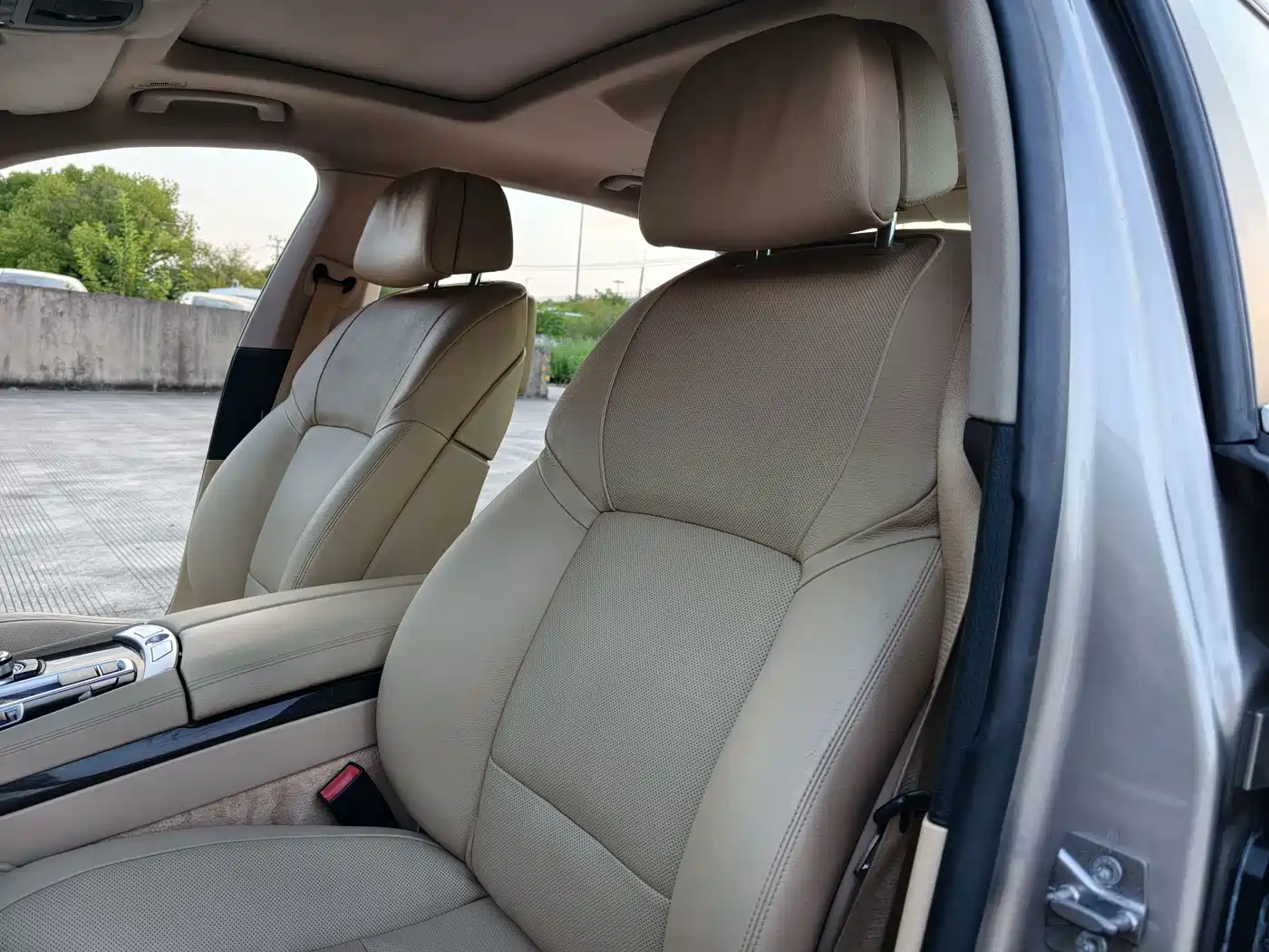 BMW 7 Series 2010 2009 730Li Leading