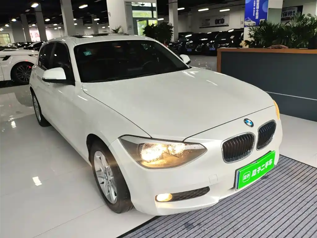 BMW 1 Series (Import) 2013 Facelift 116i Leading Model фото 4