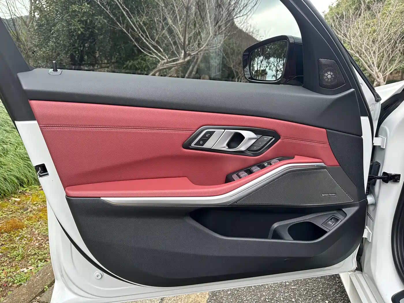 BMW 3 Series 2024 325Li M Sport Shadowline Package фото 12