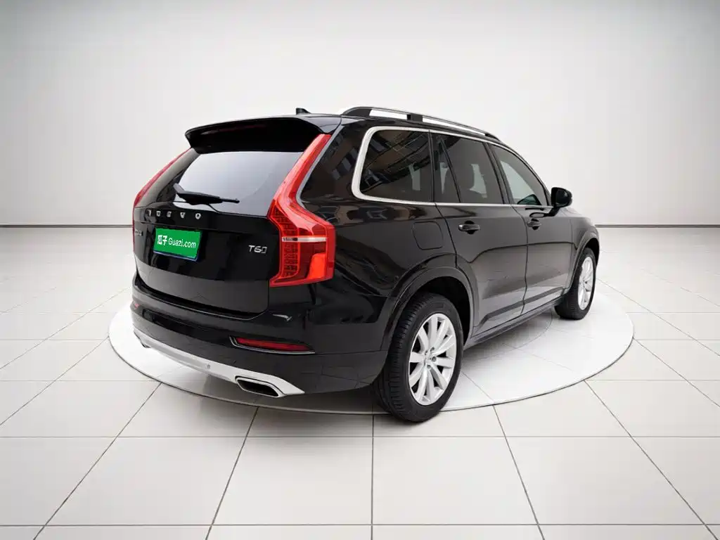 Фото 6 - Volvo XC90