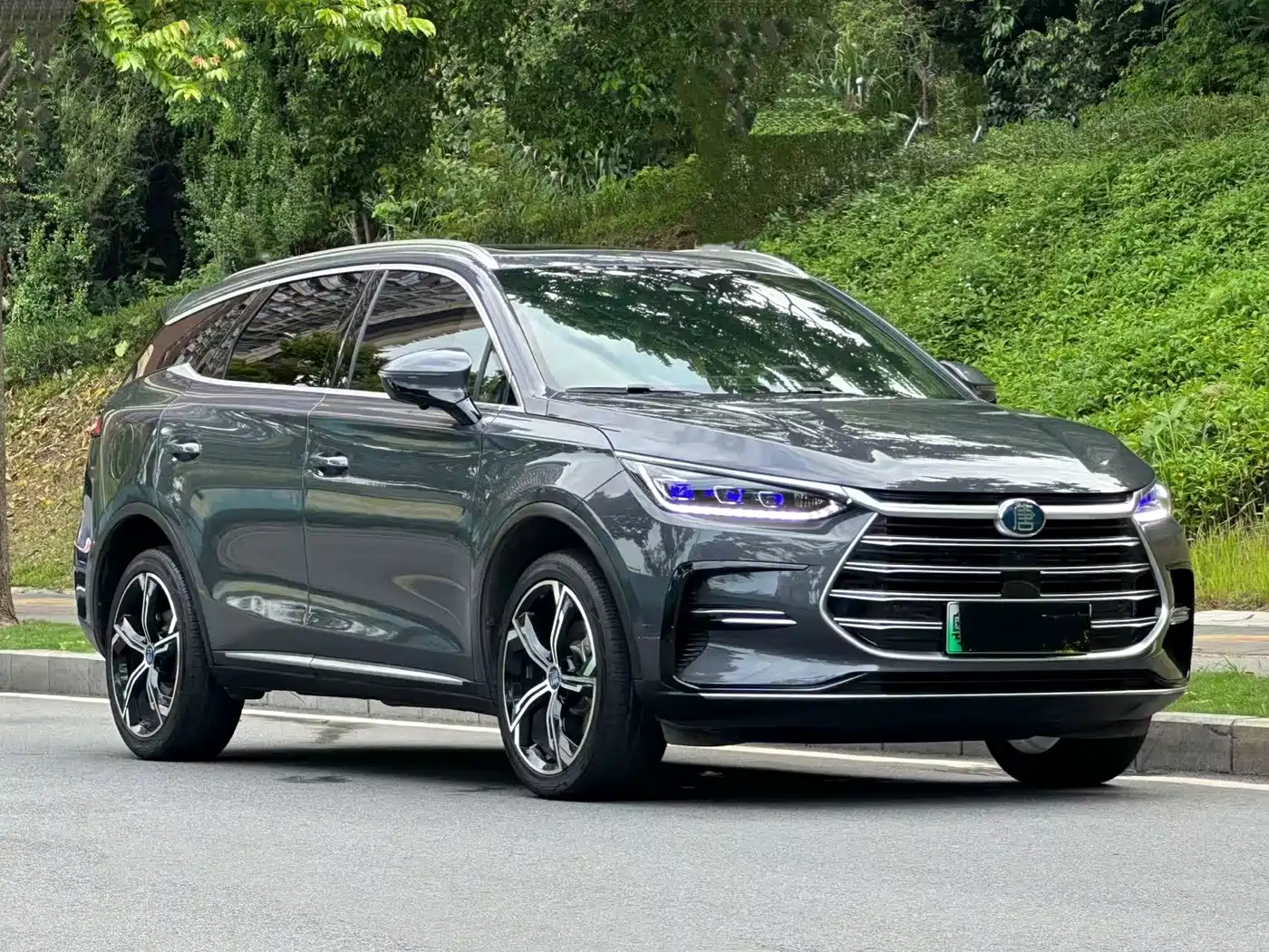 BYD Tang New Energy 2021 DM-i 112KM Honor фото 3