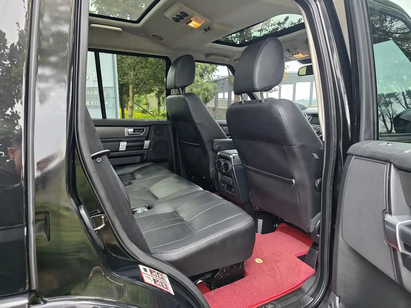 Land Rover Discovery 2015 3.0 SDV6 HSE Diesel фото 10