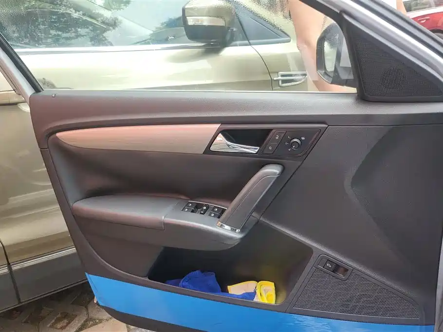 Volkswagen Lavida 2013 1.4TSI DSG Comfort Edition фото 7