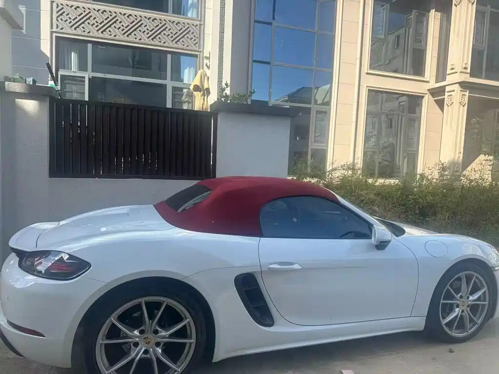 Porsche 718 2024 2022 Boxster 2.0T