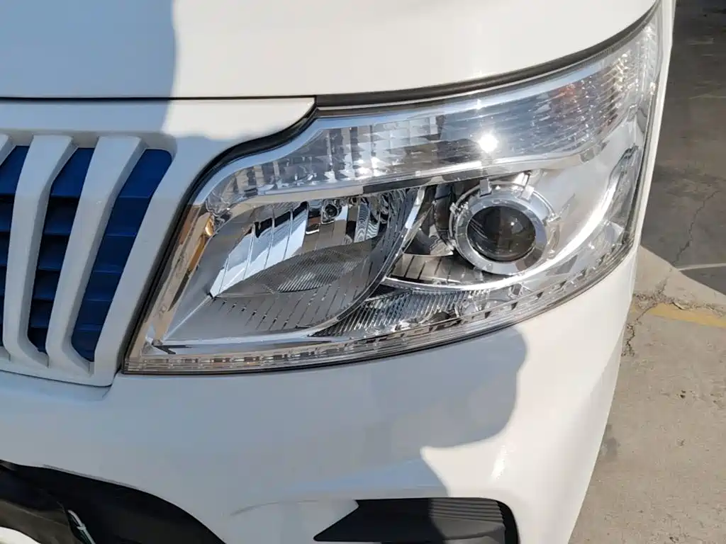 Changan Kaicheng Changan Ruixing EM60 2024 2022 Pure Electric Van 4498mm Length Flat Roof Tailgate 2-Seater 60kW 41.86kWh