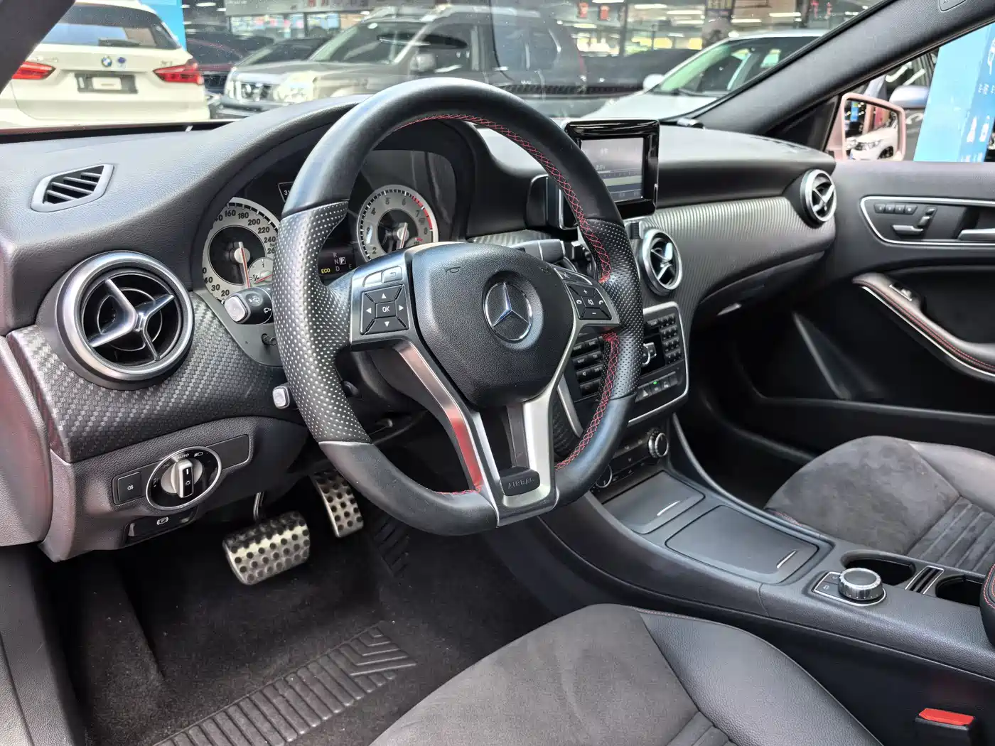 Mercedes-Benz A-Class (Import) 2015 A 200 Sport фото 19