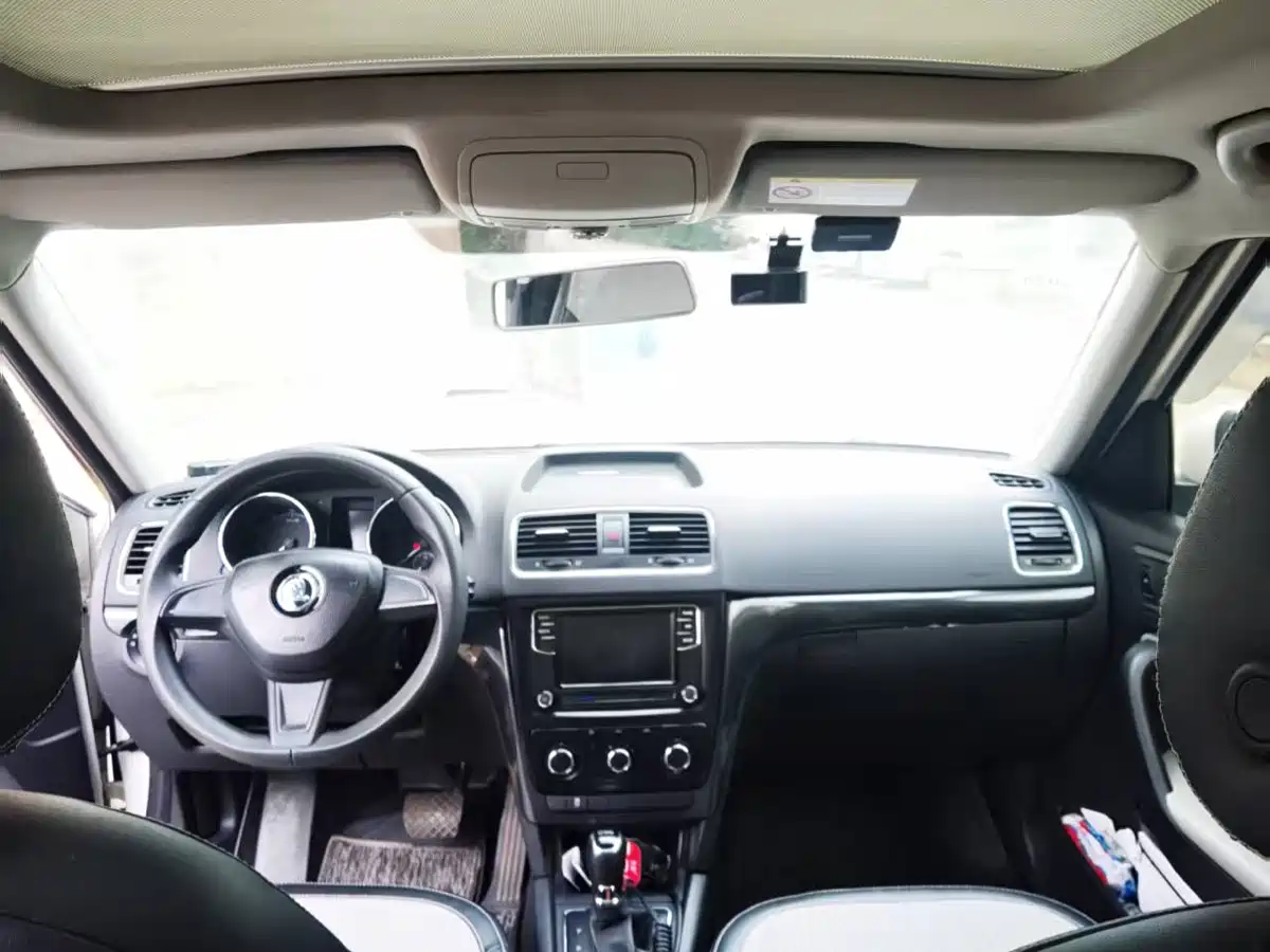 Škoda Yeti 2016 1.4TSI DSG Forward Edition фото 6