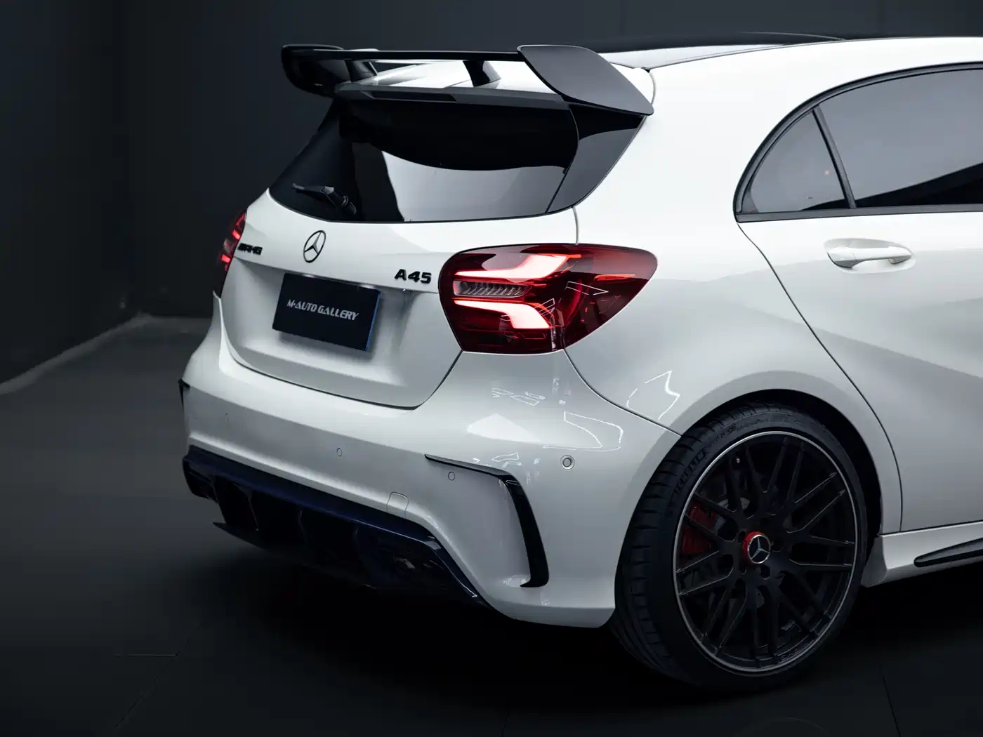 Mercedes-Benz A-Class AMG (Import) 2016 AMG A 45 4MATIC фото 27