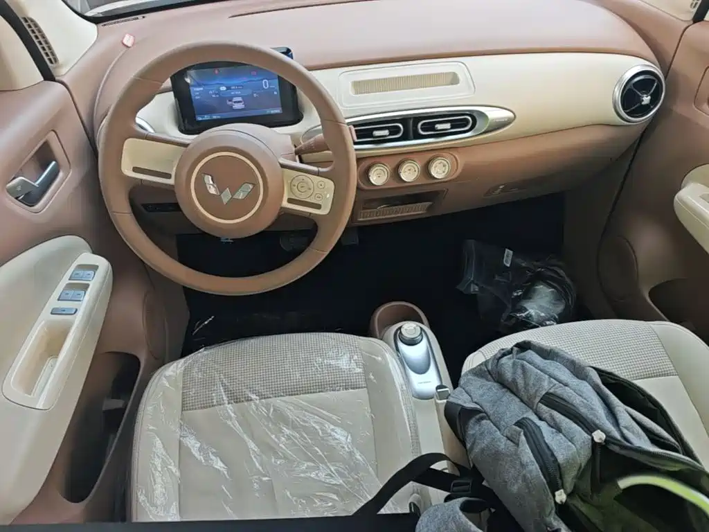 Wuling Motors Hongguang MINIEV 2026 2025 4-Door Advanced