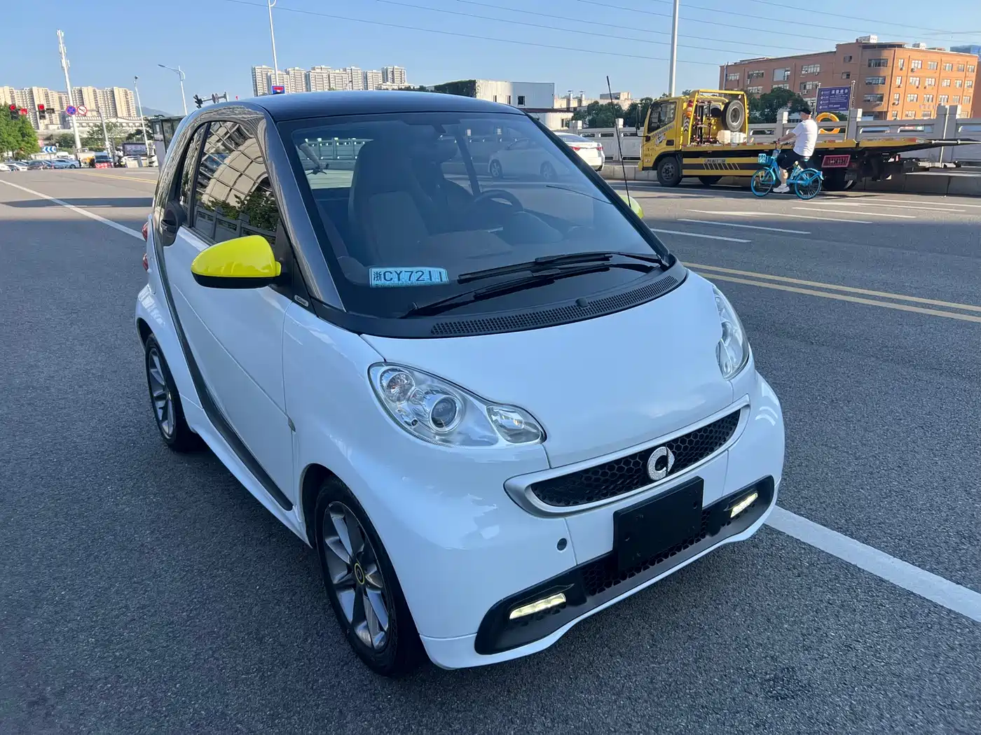 Фото 2 - smart fortwo
