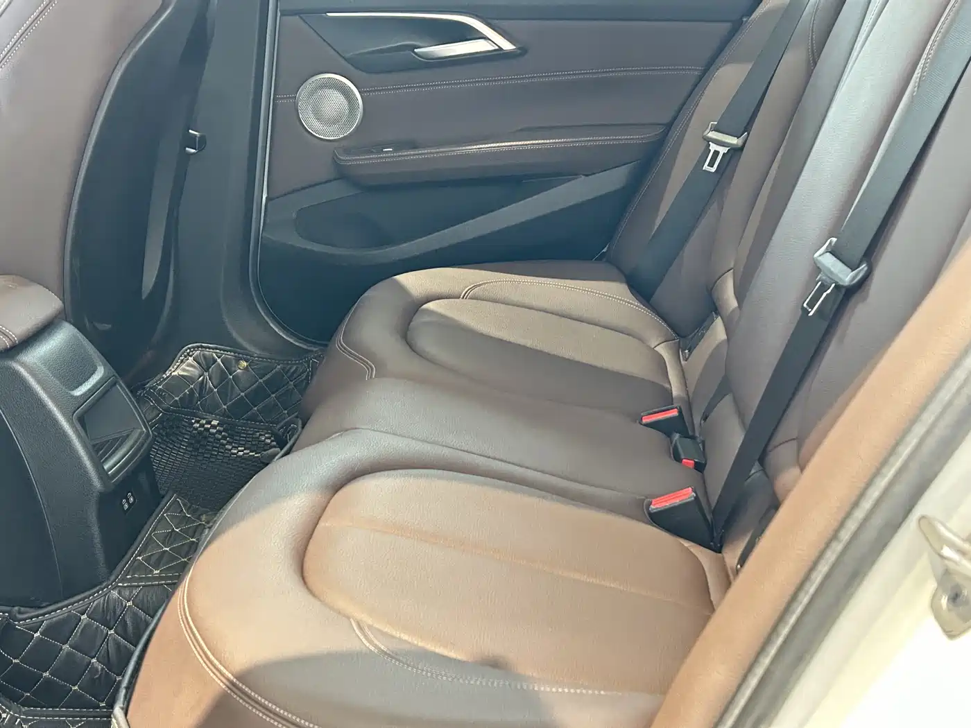 BMW 1 Series 2021 120i M Sport Shadow Edition фото 12